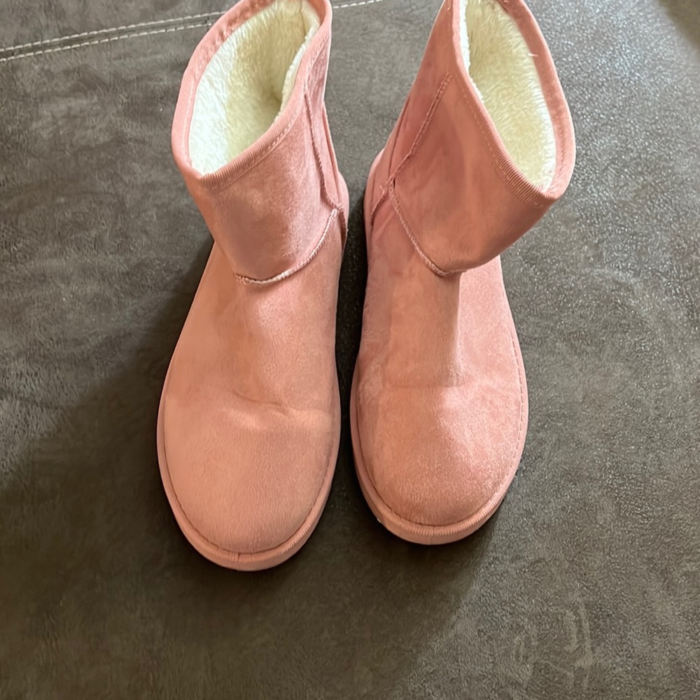 Light pink ankle boots